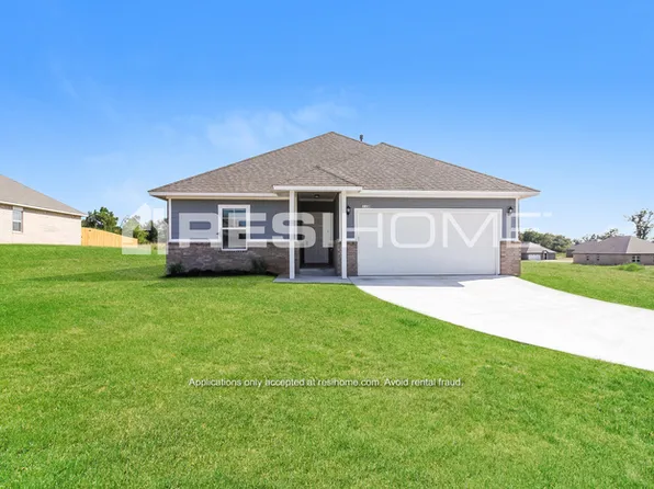 1130 Lakeview Dr, Edmond, OK 73034