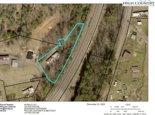 230 Wilcox Dr, Crumpler, NC 28617