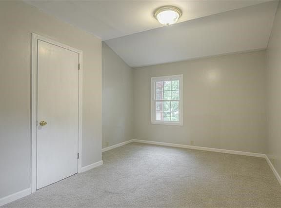 3rd image of 5434 Rosewood St