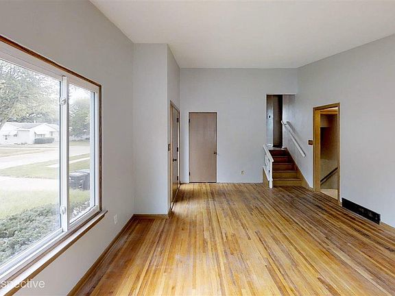 3rd image of 4066 25th Ave