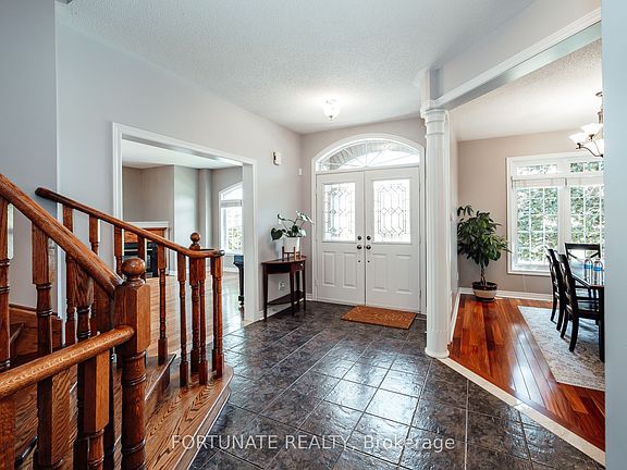5th image of 2071 Pinevalley Cres