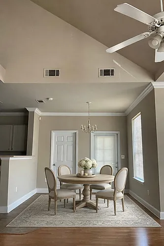 900 Dean Lee Dr Photo 1