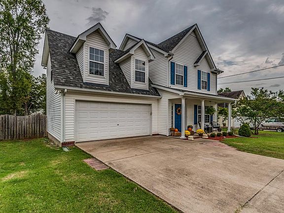 2nd image of 906 Buckhaven Dr