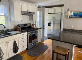 10 Bradford Ct, Marblehead, MA 01945