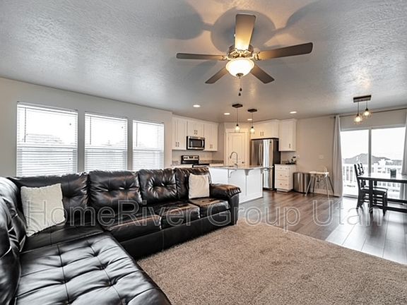 3rd image of 4901 N Nile Dr