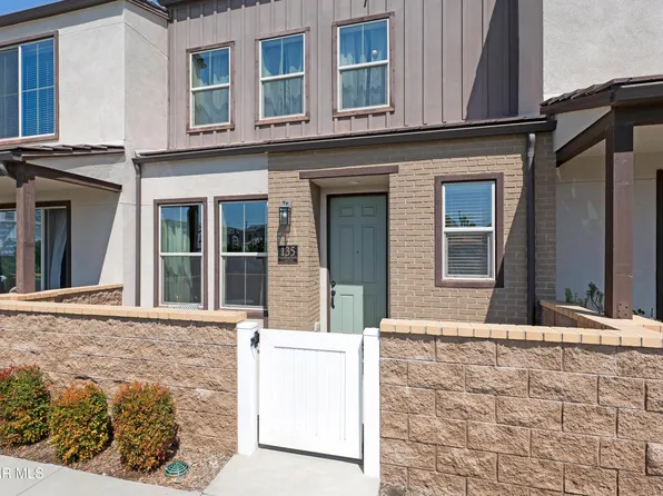135 Farmhouse Dr #3, Simi Valley, CA 93065