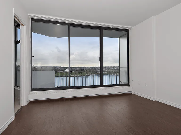 1600L Beach Ave — Photo 23