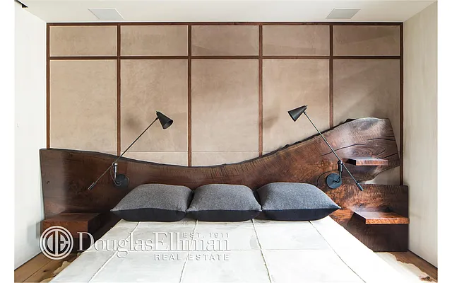 Sold by Douglas Elliman | media 22