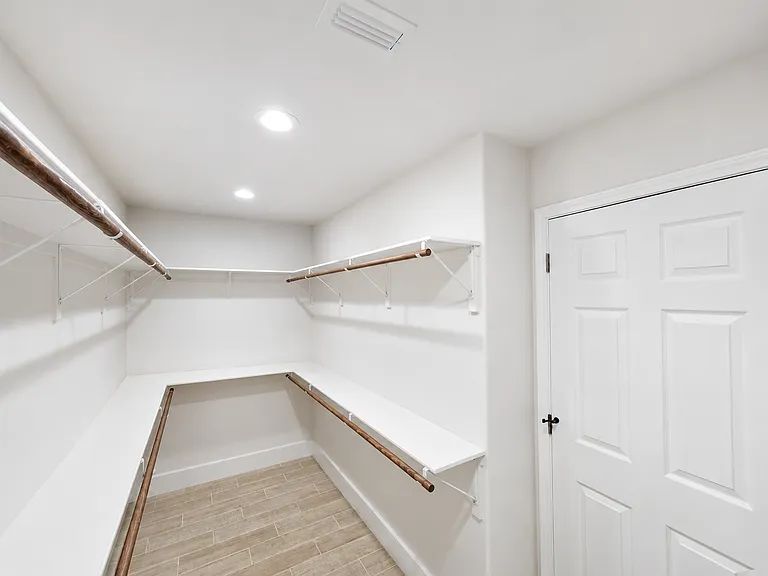 111 Noahy Dr — Photo 6