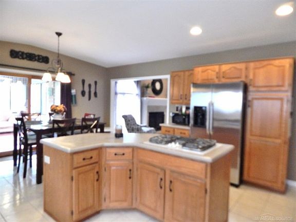 4th image of 46467 Winston Dr