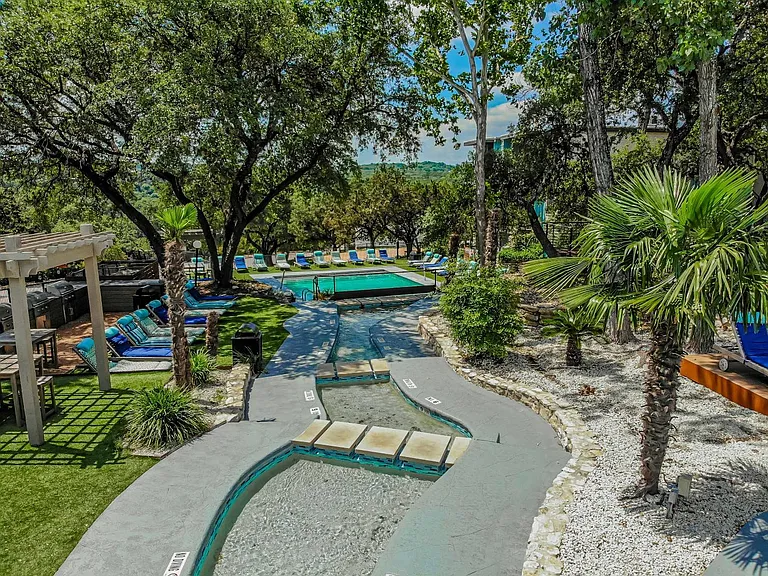 Skyline at Barton Creek — Photo 21