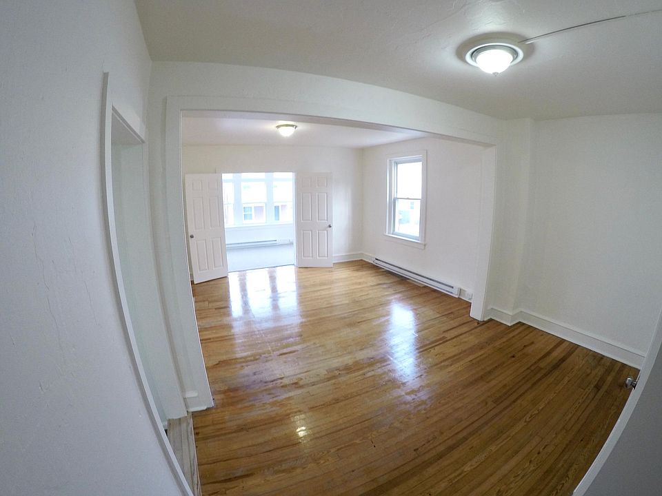 Floor 2 - Living Room