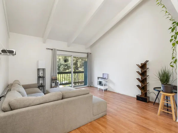 33 Dearborn Pl APT 48, Goleta, CA 93117