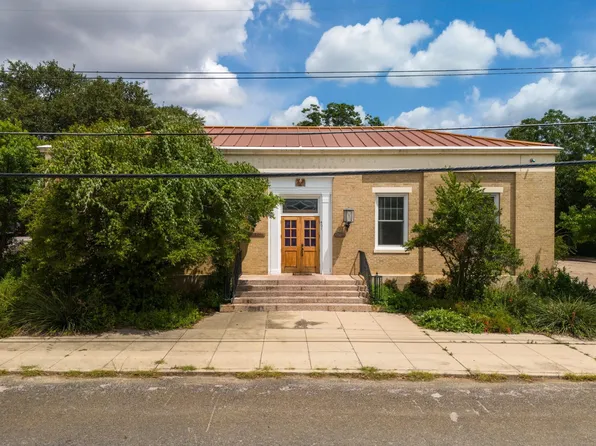 401 E 2ND Street, Lampasas, TX 76550-9998
