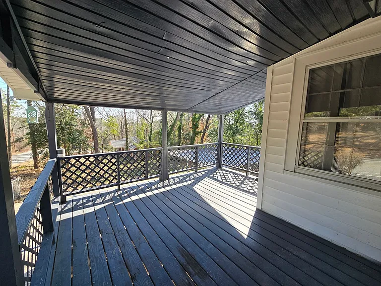 1932 Dogwood St — Photo 9
