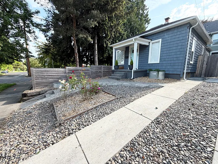 9216 N Portsmouth Ave — Photo 35
