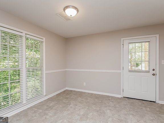 5th image of 260 Cindy Dr SE
