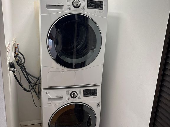 3rd image of 701 S Madison Ave APT 315