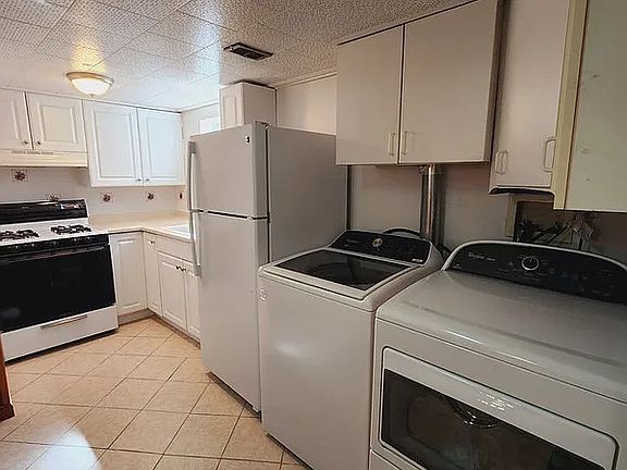 2nd image of 140-12 14th Ave Floor 1