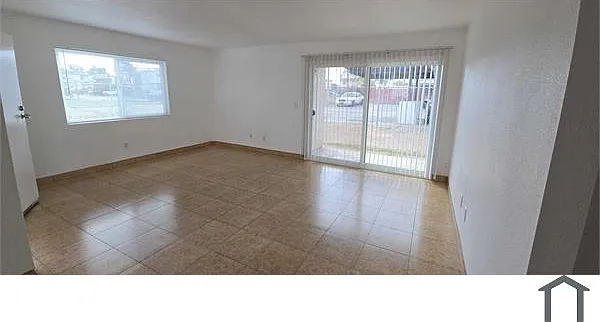 15395 Sheila St — Photo 13