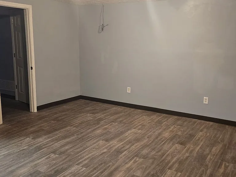 821 Brian Ct — Photo 5