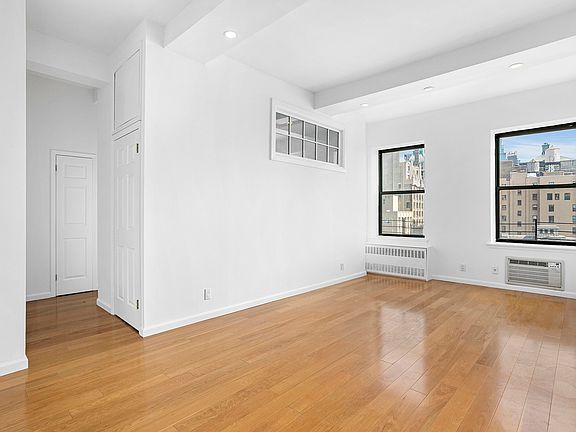 2nd image of 150 Joralemon St APT 9B