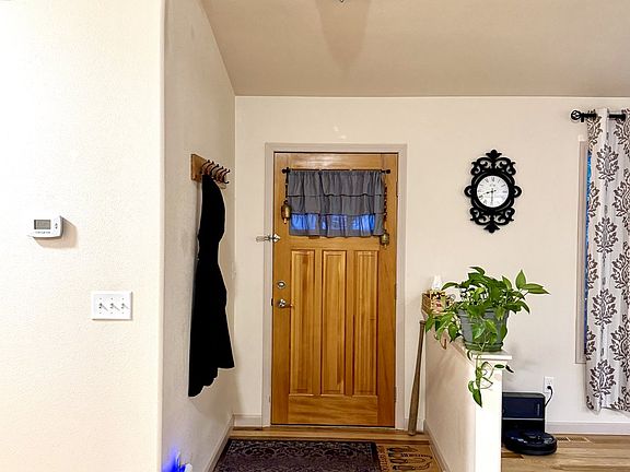 2nd image of 1712 Broadway St