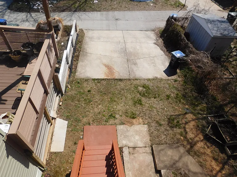 905 Kearny St NE — Photo 31