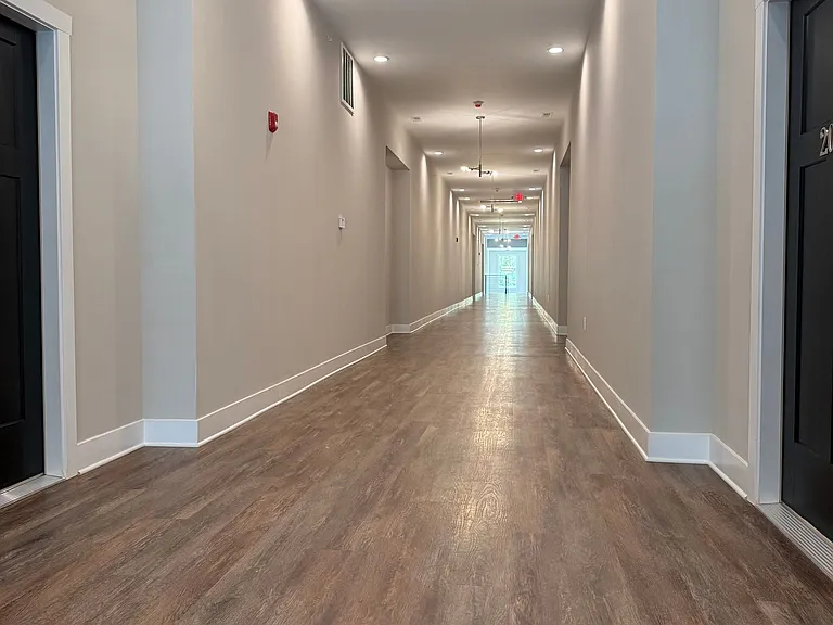Jefferson Commons Commercial Apartments — Photo 9