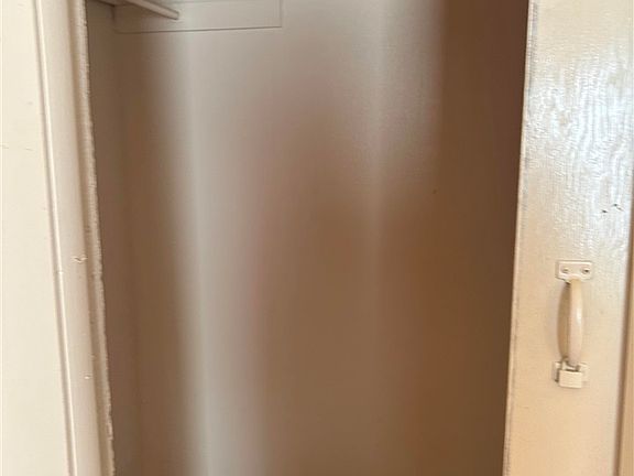 2nd image of 702 S 1st St
