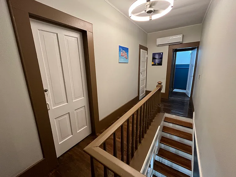 214 W Broadway St — Photo 19