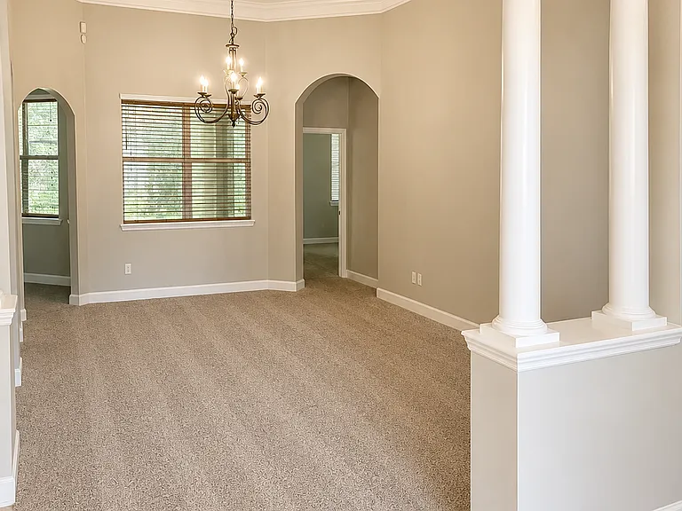 153 Oak Common Ave — Photo 5