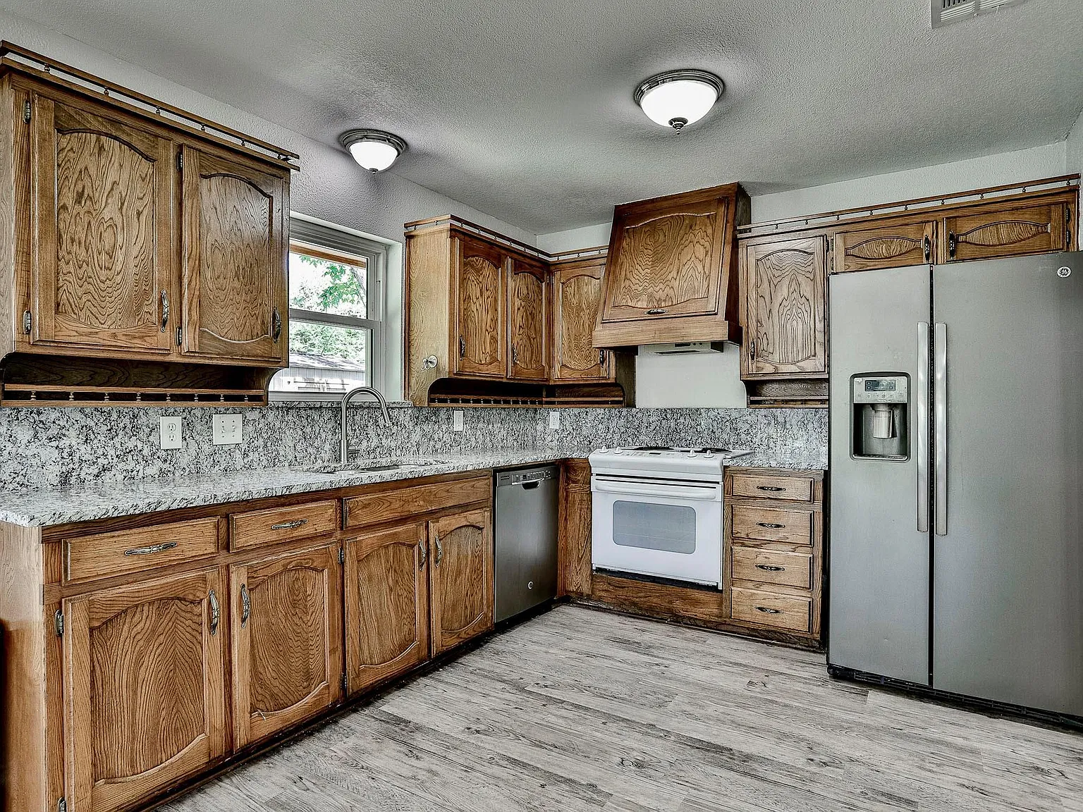 1 bed, 1684 sqft, $1,500 — Photo 3