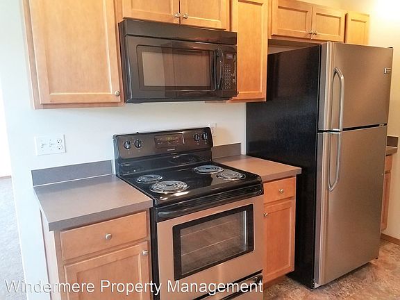 3rd image of 5993 Caymans Pl NE