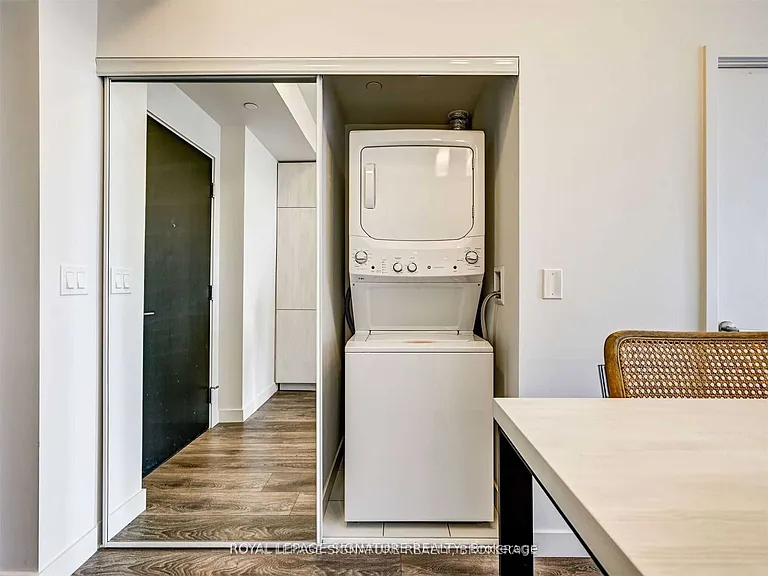 8 Eglinton Ave E #5303 — Photo 32