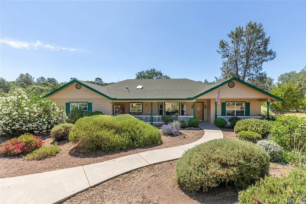 3546 Homestead Rd photo 1