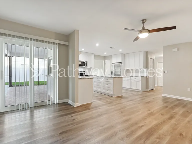 1935 Spanish Oaks Dr N — Photo 12