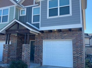 754 SW 14th St, Moore, OK 73160