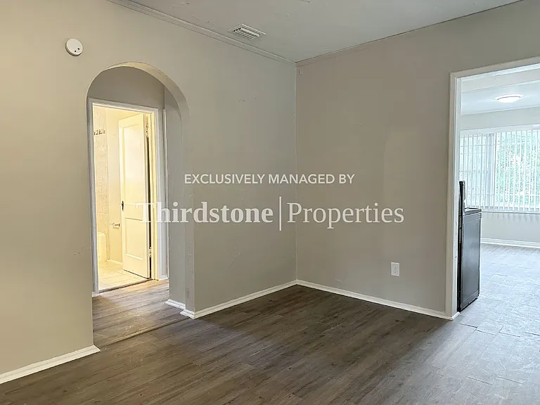 435 Springfield Ct N — Photo 9
