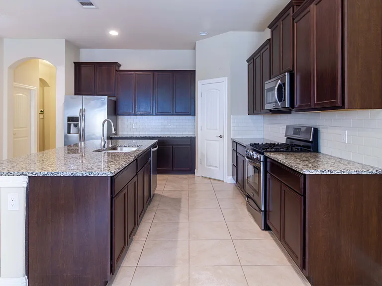 15613 Renshaw Way — Photo 11