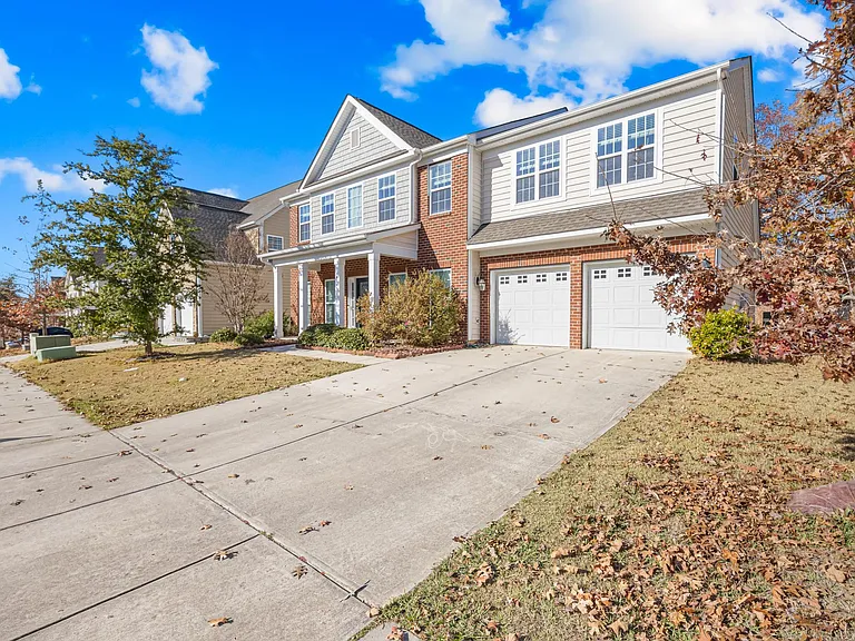 4860 Pepper Dr — Photo 2