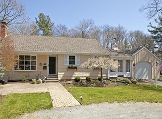 2 Winthrop Rd, Hingham, MA 02043