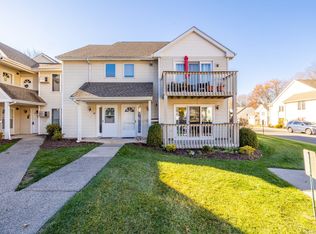 43 Millbrook Ct #43, Newington, CT 06111
