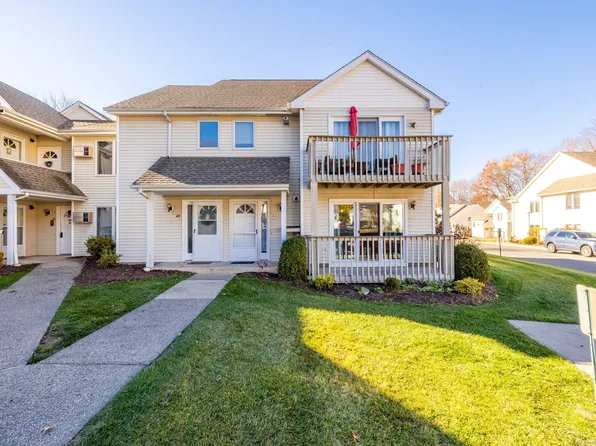 43 Millbrook Court #43, Newington, CT 06111