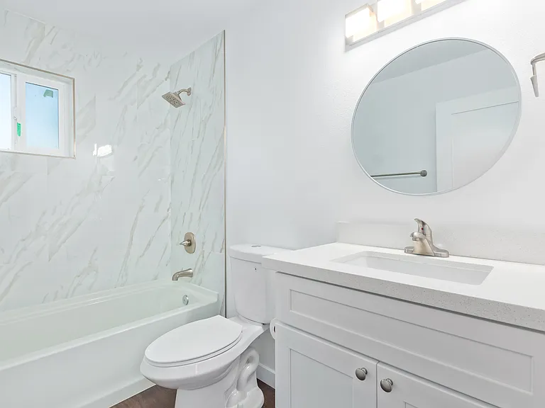312 E Kinderman Dr #5 — Photo 4
