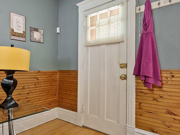 2nd image of 923 Highland Ave