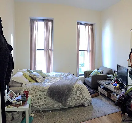 Rented by Bohemia Realty Group | media 10