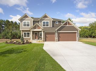 1147 Pine Hill Ln, White Bear Township, MN 55110