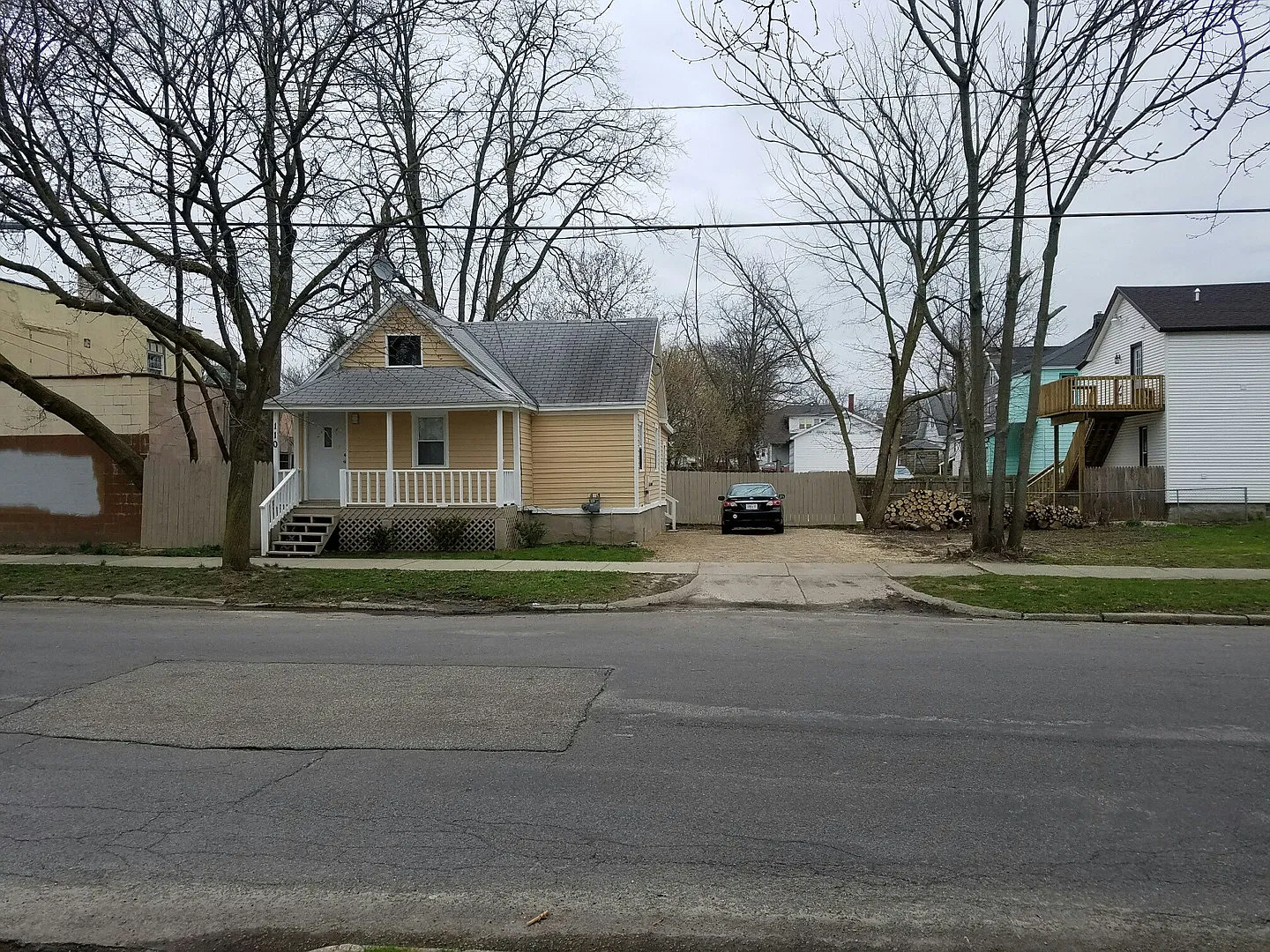 Charming Home In A Friendly Neighborhood - Grand Rapids, MI — Photo 2