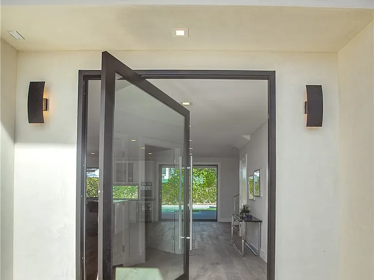 324 Saint Andrews Rd — Photo 5